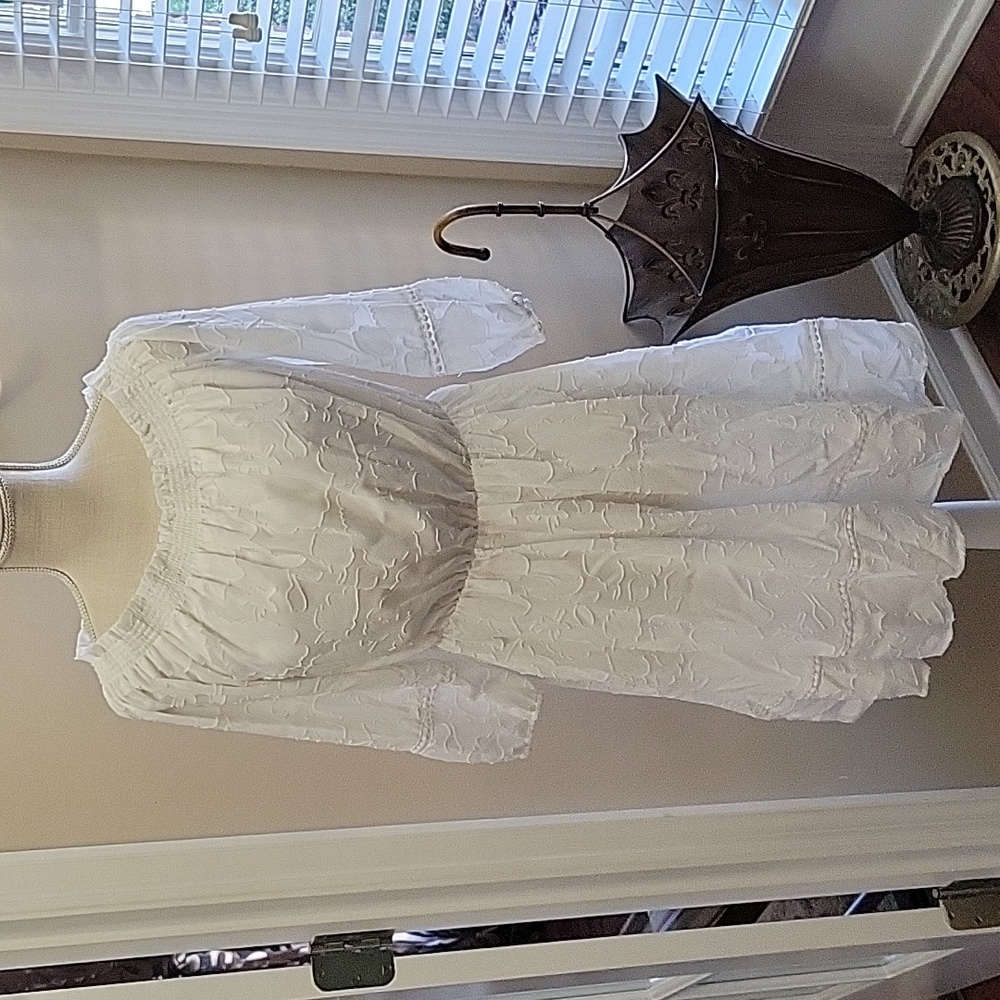 Kaari Blue White LA Dolce Vita embroidered lace trim peasant dress Small…New